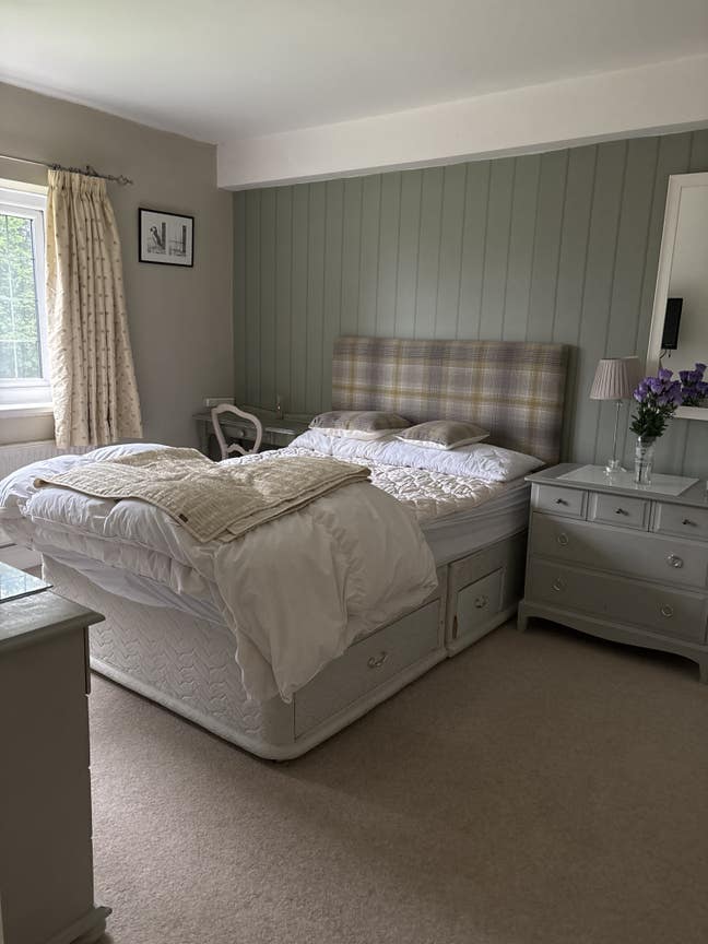  Double  ensuite  SP3 10  miles  to  Salisbury Main Photo