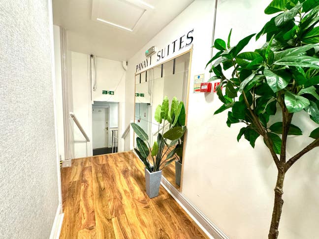 Studio in Kember Street, Islington, N1 Main Photo