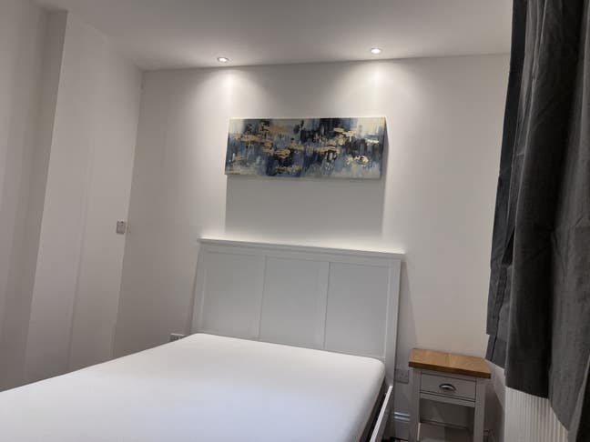 Double bed room Hounslow west Tw47qe Main Photo