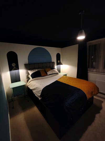 Large double bedroom in a townhouse Main Photo