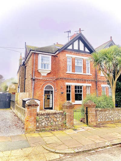 Luxury Double Room to Rent in  Great Location Main Photo