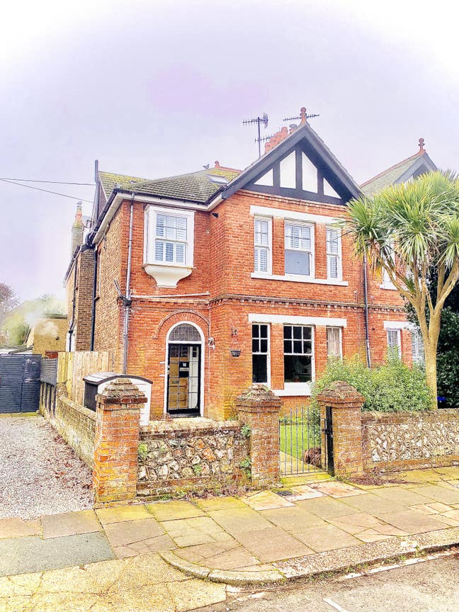 Luxury Double Room to Rent in  Great Location Main Photo