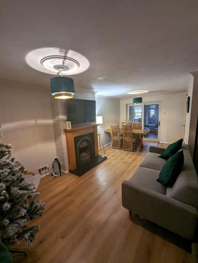Double Bed Room close to city centre!  Main Photo