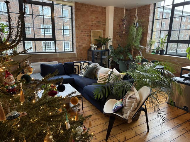 Large En Suite Room in warehouse conversion Main Photo