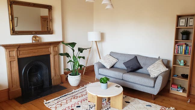 Large Meadows flat with new furniture Main Photo