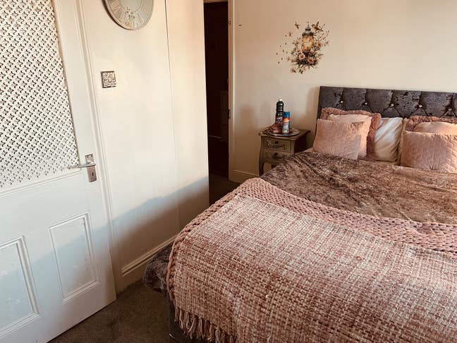 Lovely comfortable double room with ensuite Main Photo