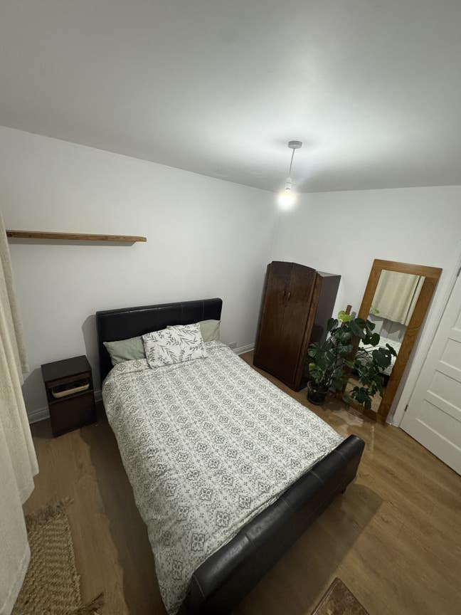 Furnished double room to rent Main Photo