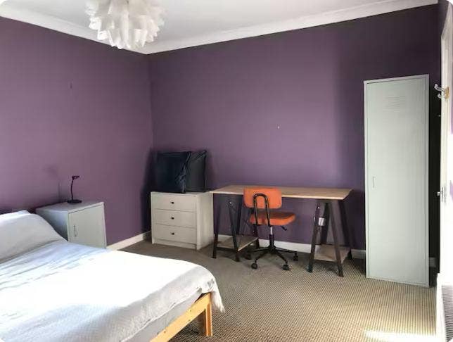 Spacious double room to rent  Main Photo