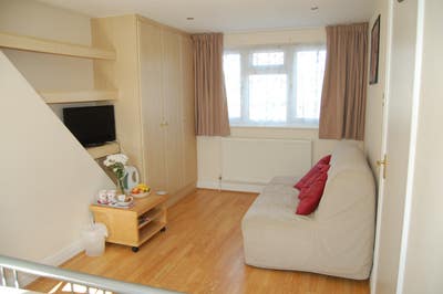 Two rooms, in homely Southgate house Main Photo