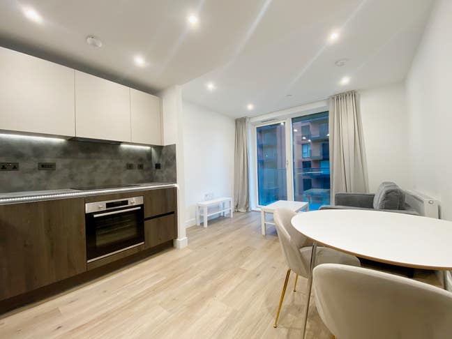 1 Bedroom Luxury Apartment in Snow Hill Wharf Main Photo
