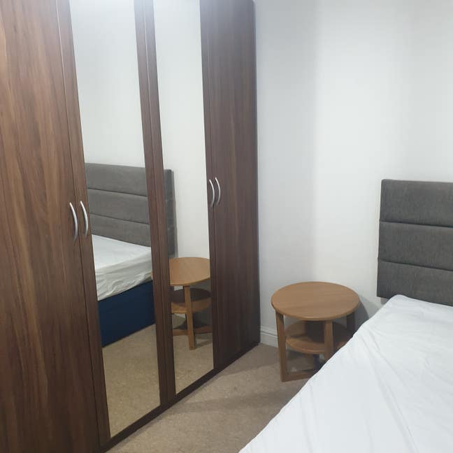 Double Room in A Clean & Modern House Main Photo