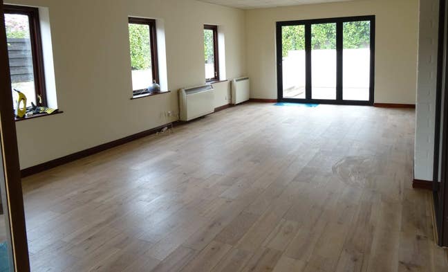 Exceptional Spacious Furnished Double Bedroom Main Photo