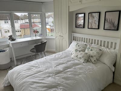  Bright Furnished  Double  Room - Female preferred Main Photo