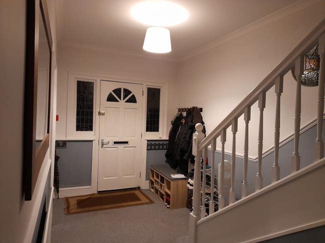 Substantial Shared House in Egham Main Photo