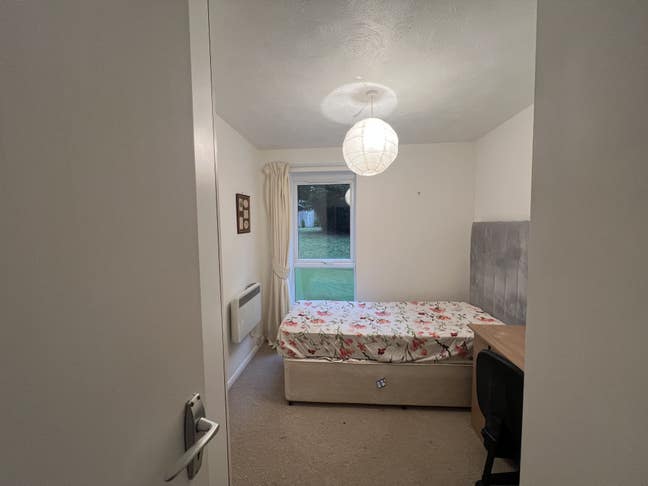 Furnished Room for Rent in Myrick Court – Female Main Photo