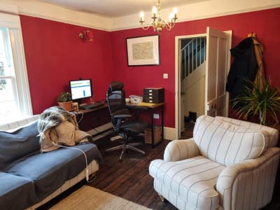 Large double Room, close to M4/A34 Main Photo