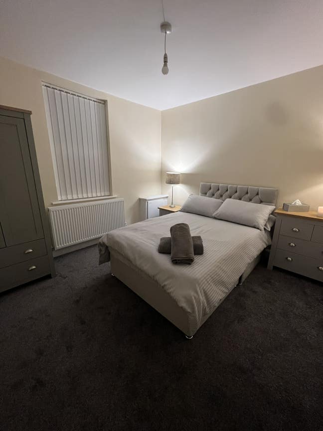 Ladies Only Luxury HMO 🏡 1 Min Walk To Hospital 🏥  Main Photo