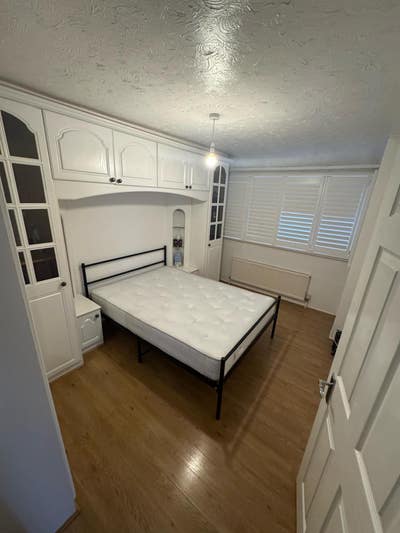 3 Rooms to rent, Bills Included  Main Photo