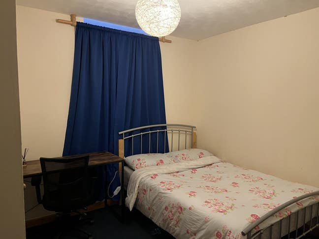 1 double bedroom in a two bedroom flat Main Photo