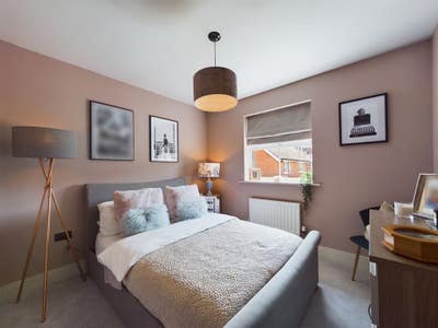  Double  room  in  Highwood  -  Aviation Professional Preferred Main Photo