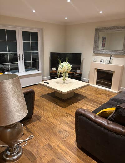 Double Room 5 Min Drive from Station Bills Inc Main Photo