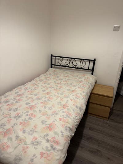 Single Room Fully Furnished Main Photo