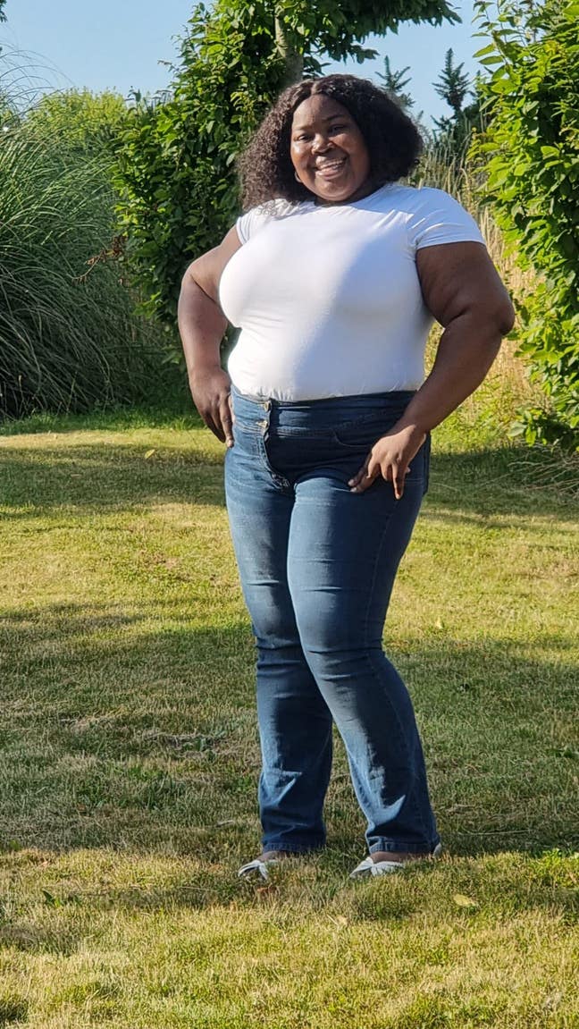 35 year old Female seeks a double room Main Photo