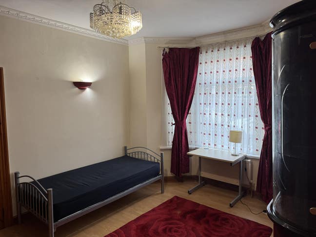 Double room available NOW Main Photo