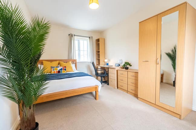 Bills Included | Large Double West Cambridge CB3 Main Photo