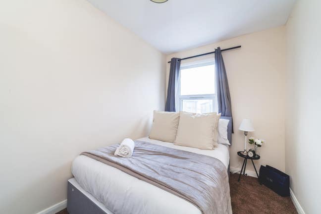 Available Now - Lovely Dbl Rm &pound;850 In Bills Main Photo