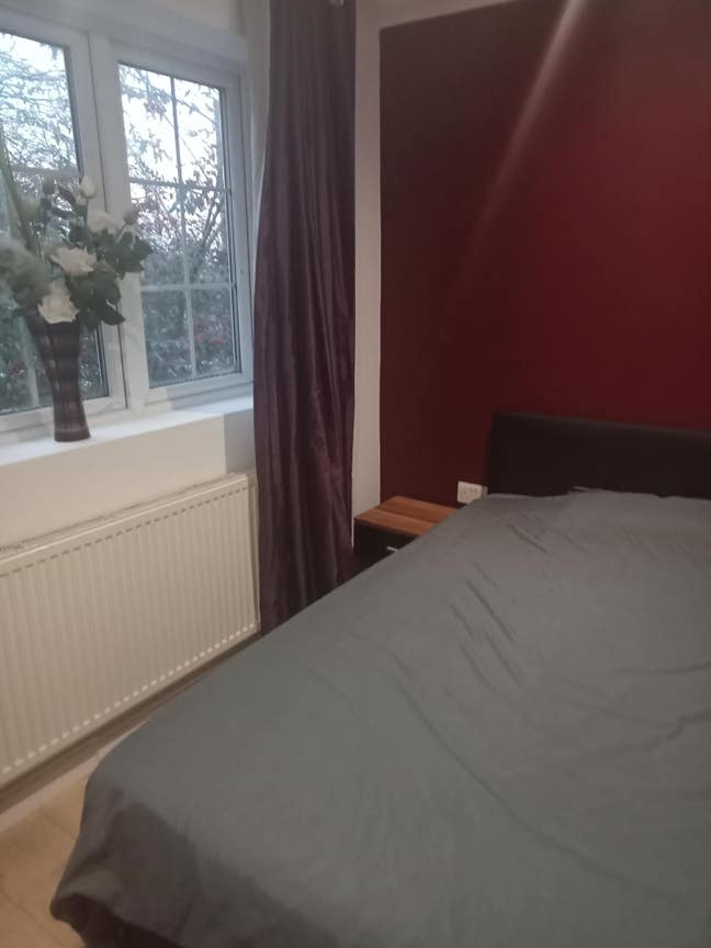 Double room to let in a good area. Main Photo