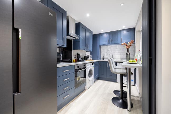 5 Bed Newly Refurbished House  Main Photo