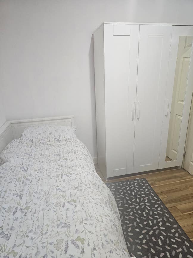 Lovely Single  Room in Edgware for Lady  Main Photo