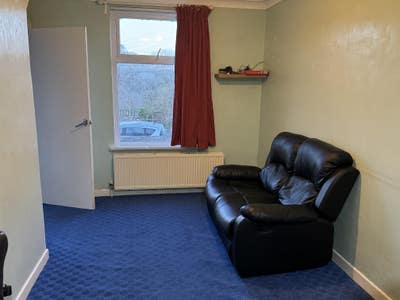 Large Double Room  very close to University Main Photo
