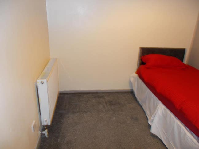 450pcm.  Fully furnished room. Main Photo