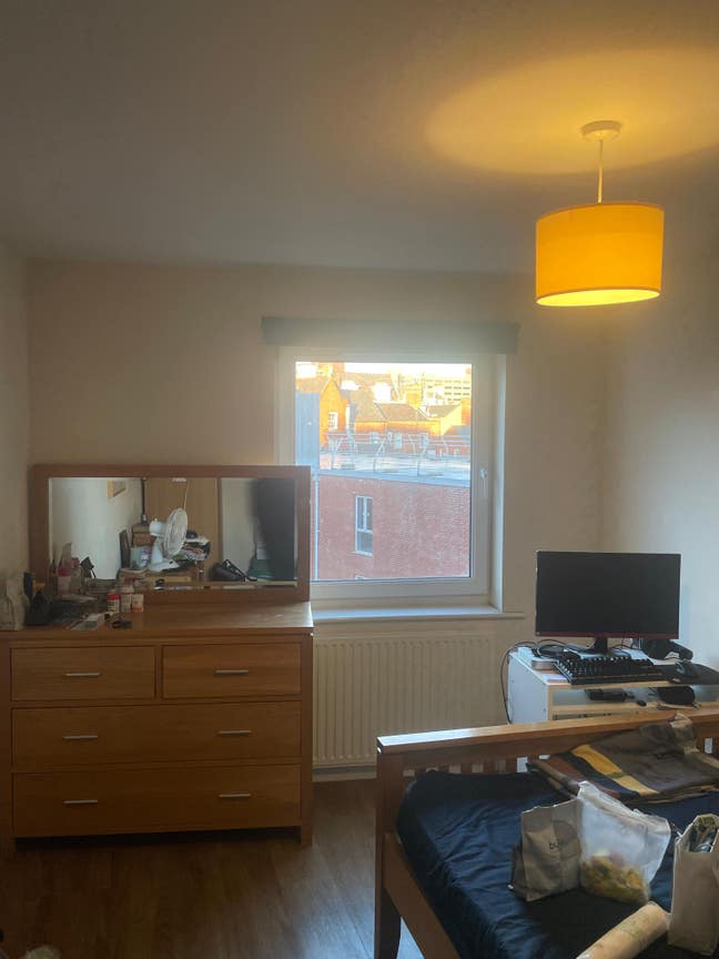 Room to rent NN1 Main Photo
