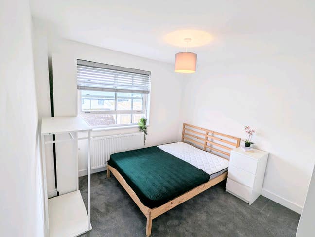 New Ensuite Double room in an awesome house!   Main Photo