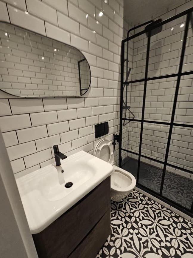 You'll have a Fantastic flat mostly to yourself.  Main Photo