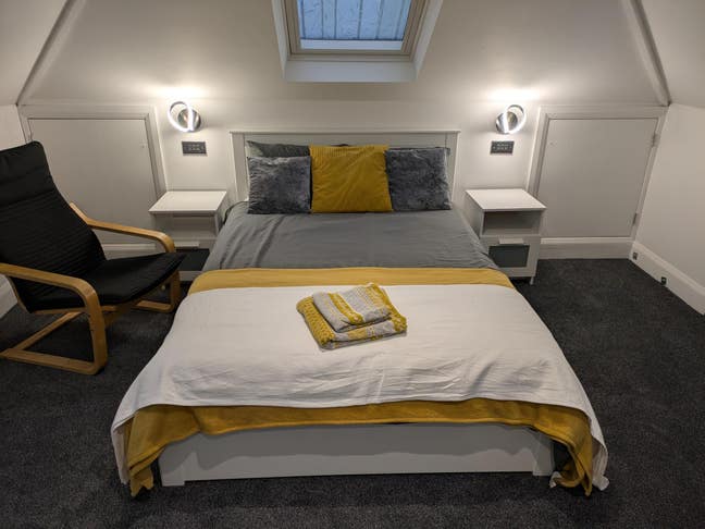 Spacious Double Room in Lovely 3-Bed Maisonette Main Photo