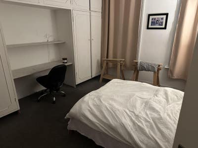 Large Double Room Available - No Deposit Required Main Photo