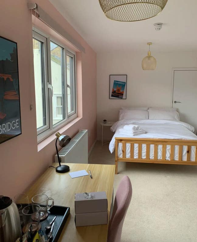 Modern en-suite near city center and cam river. Main Photo