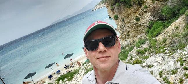 Looking for Double Room with En'suite and Parking. Main Photo