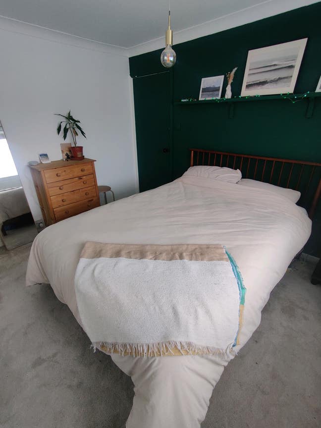Double/king room in queer friendly home Main Photo