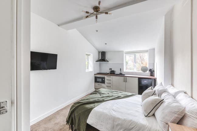 LAST Luxury Studio + Large En-Suite🚨&pound;100 off  Main Photo