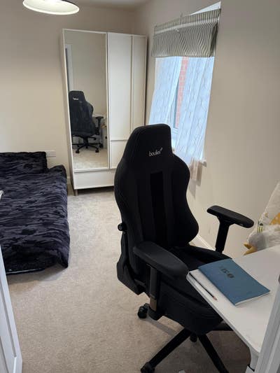 Lovely Single room with Private bathroom Main Photo