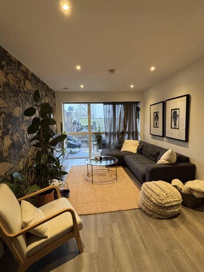Double Bedroom with own bathroom in London Fields! Main Photo