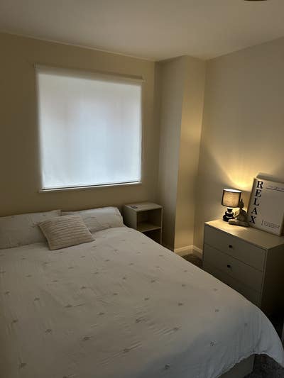 Fully furnished room available to rent Main Photo