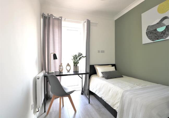 Cozy, unique modern room in East Acton Main Photo