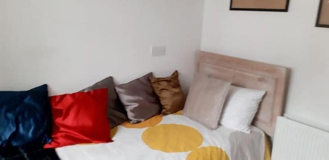 One room in creative house 5 minutes to station Main Photo