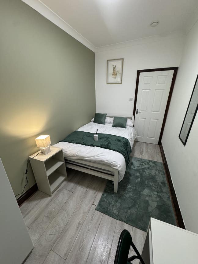 Luxury double room - Stratford| 4 min walk to 🚆 Main Photo